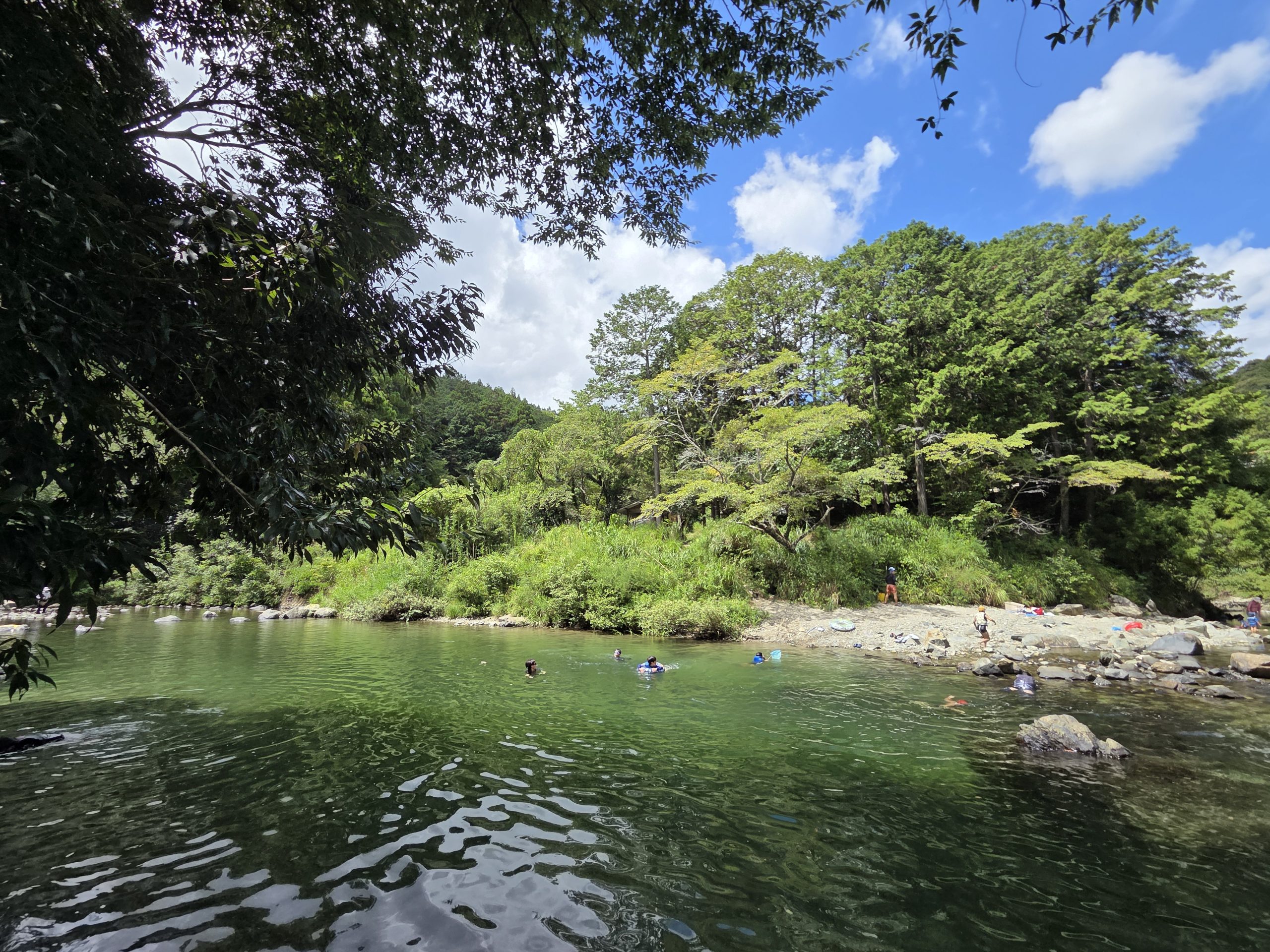 川遊び